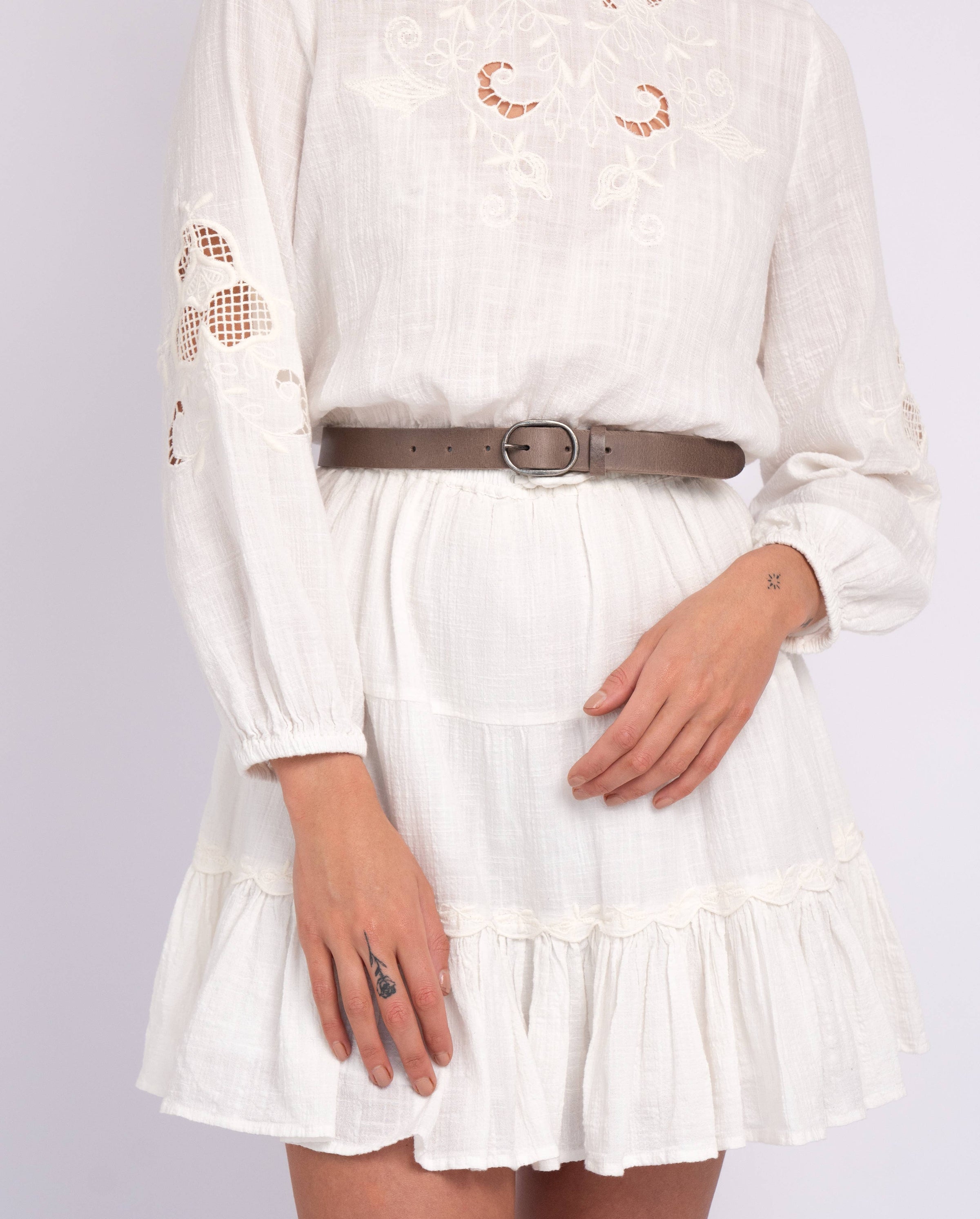 Yade Womens Leather Waist Belt in with Gold Oval Buckle