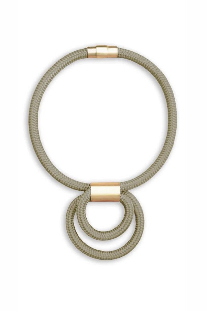 Carlotta_Scarabeo-Inside-hemp-gold