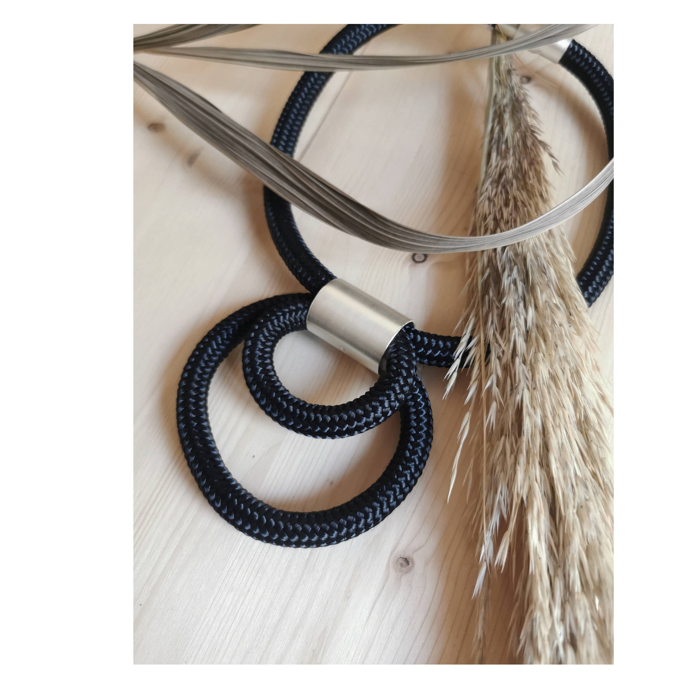 INSIDE-Customisable-Necklace-Navy-with-Satin-Silver-by-Carlotta-Scarbeo