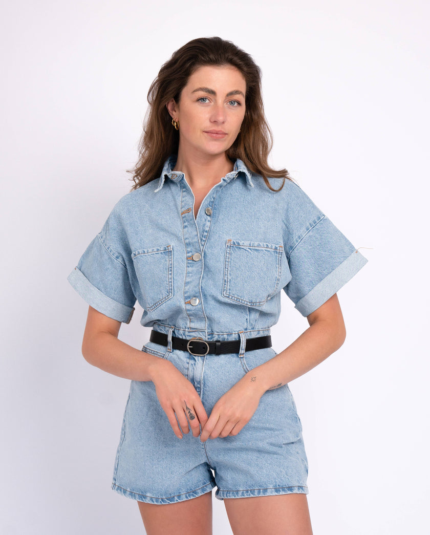 Yade Womens Leather Waist Belt in with Gold Oval Buckle