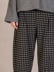 Mama B - Women's BIANCO JQ Trousers in Grigio Big Check