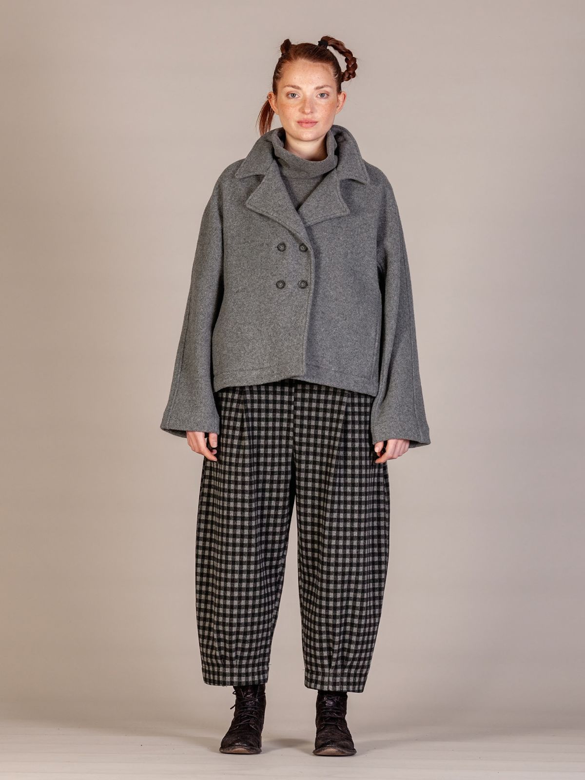 Mama B - Women's BIANCO JQ Trousers in Grigio Big Check