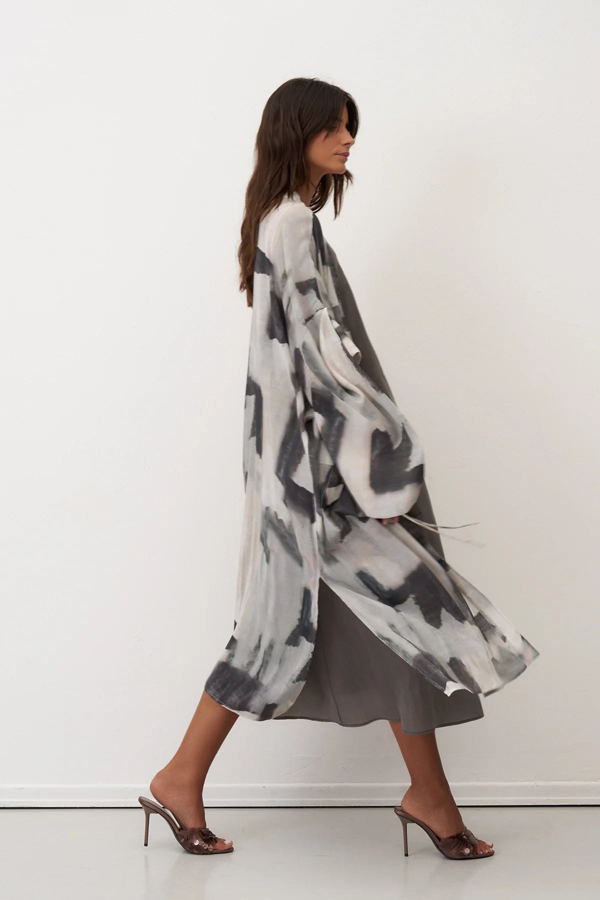 Bize - Women's -Long -Monochrome -Smudge -Print- Kimono -BZ1113-1