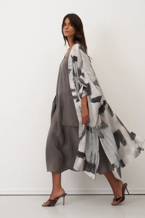 Bize - Women's -Long -Monochrome -Smudge -Print- Kimono -BZ1113-1