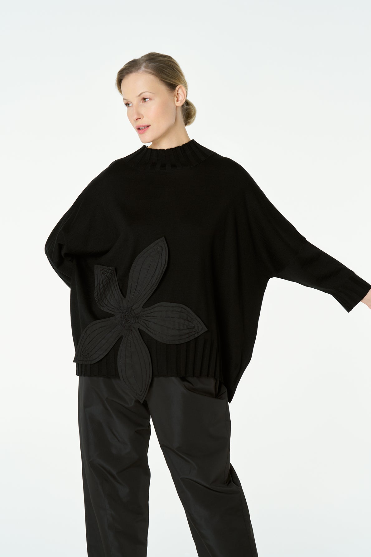 Bize -  Women's Sweater 25W-BT0160 Black