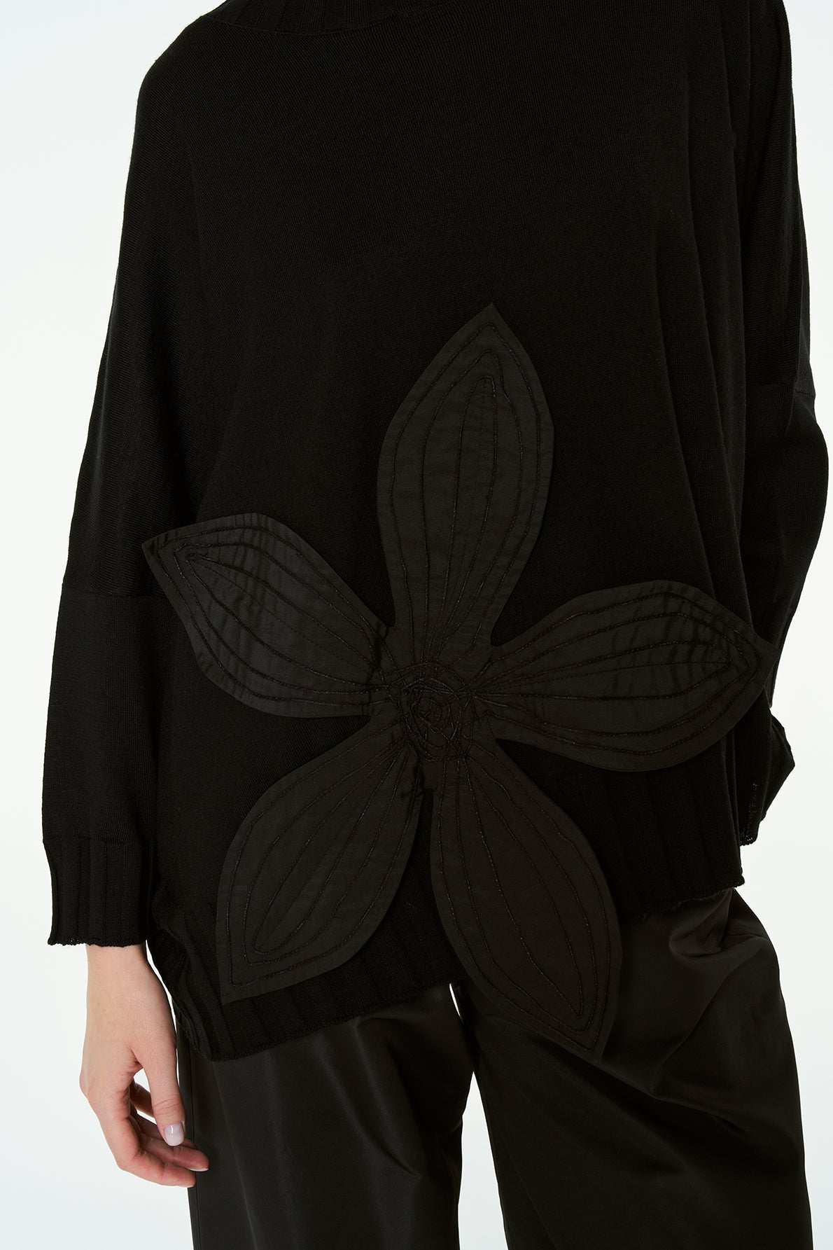 Bize -  Women's Sweater 25W-BT0160 Black