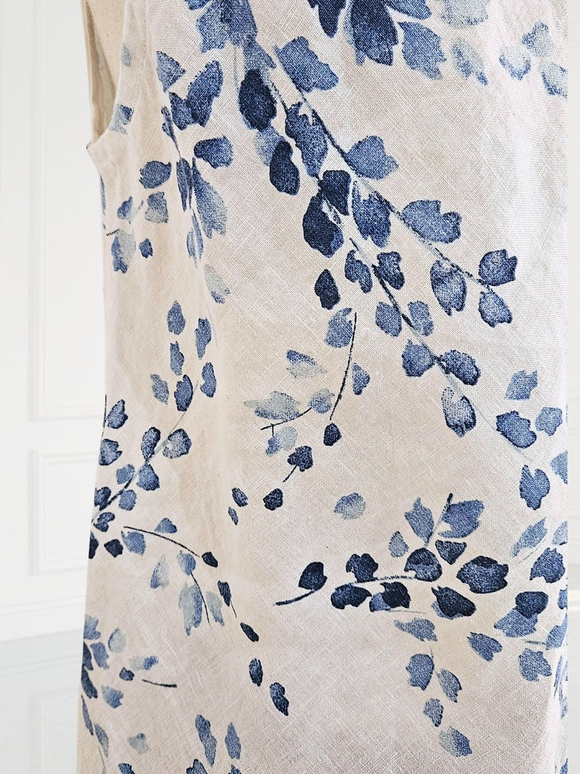 Blueberry -SS26- Women's -Printed -Linen -Camisole -WHITE -with -BLUE -WISTERIA- PRINT- 9033 -7B-Kins-Road-Fashions