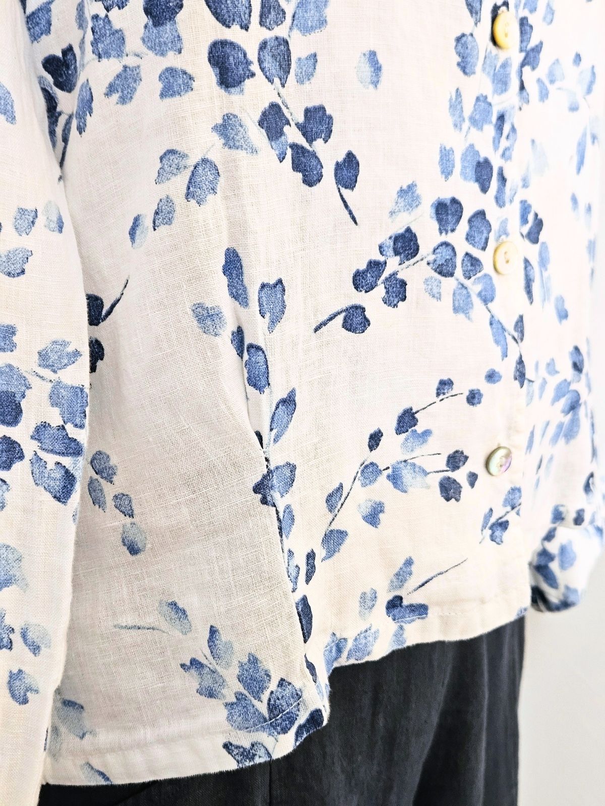 blueberry-ss26-womens-pleated-waist-printed-linen-shirt-blue-wisteria