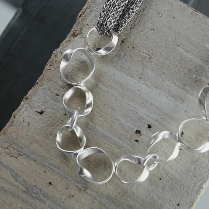 DNSK - Anastazia Short Knitted Fluid Necklace Silver 9C2501031