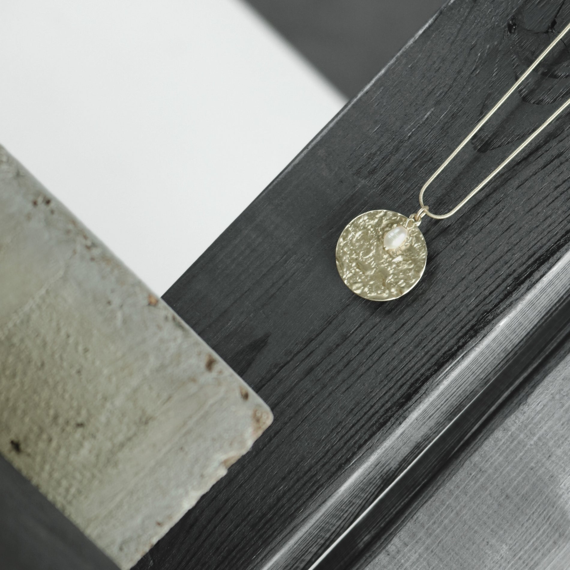DNSK-AudreyAdjustableDotPearlNecklace-Gold-9C2401066_2