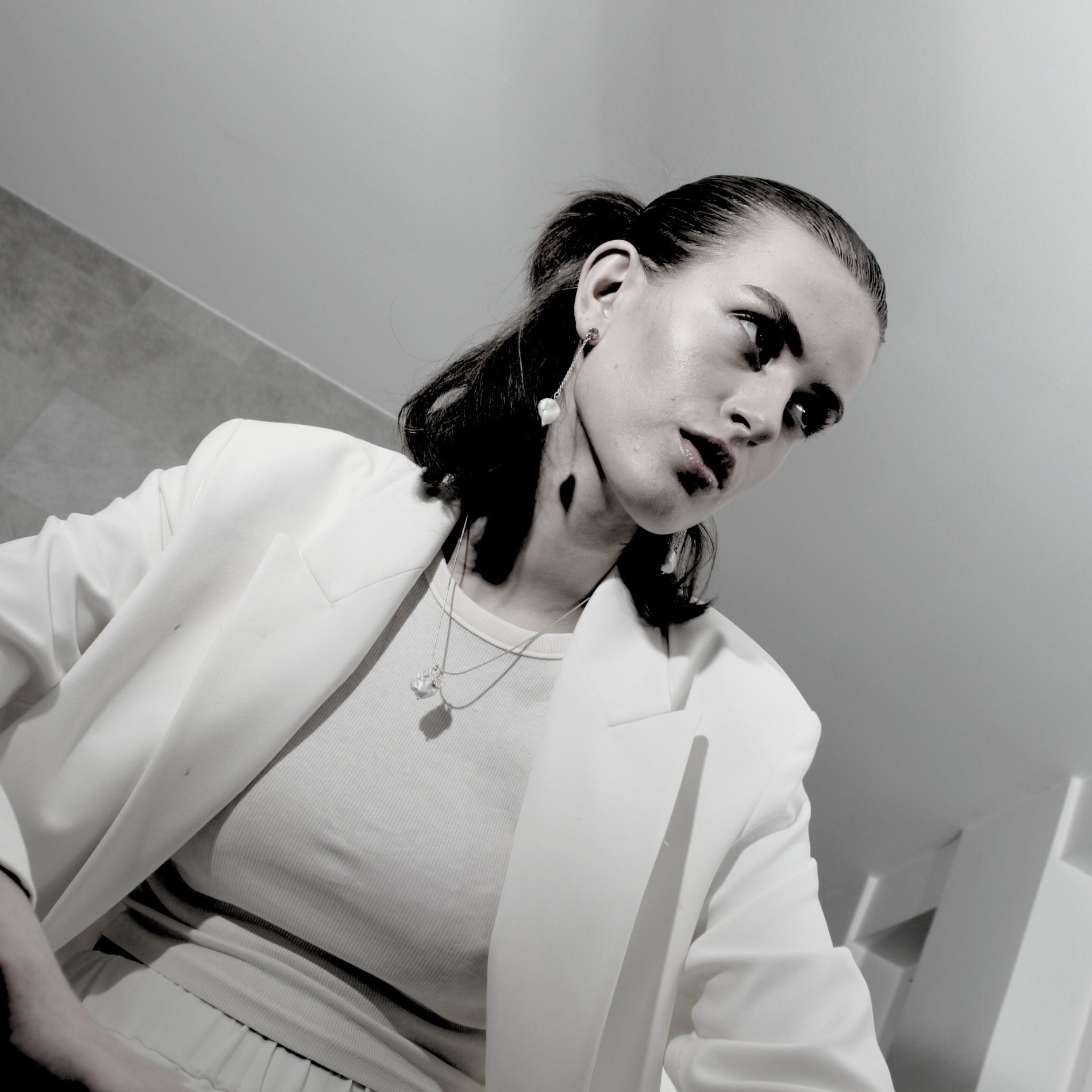 DNSK-AudreyAdjustablePearlNecklace-Gold-9C2401064