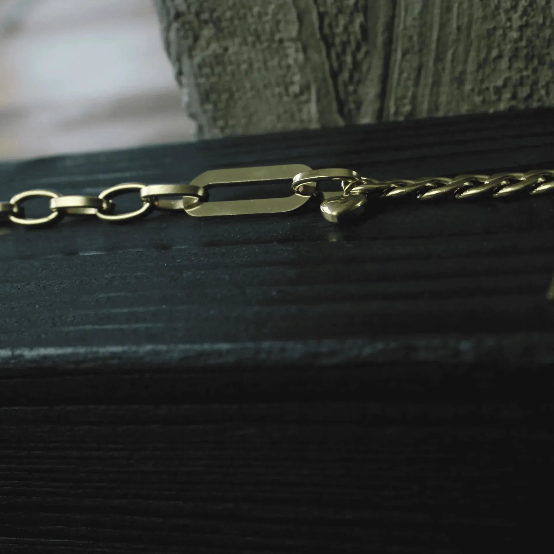 DNSK-Courage-T-Bar-Heart-Bracelet-7W2407012