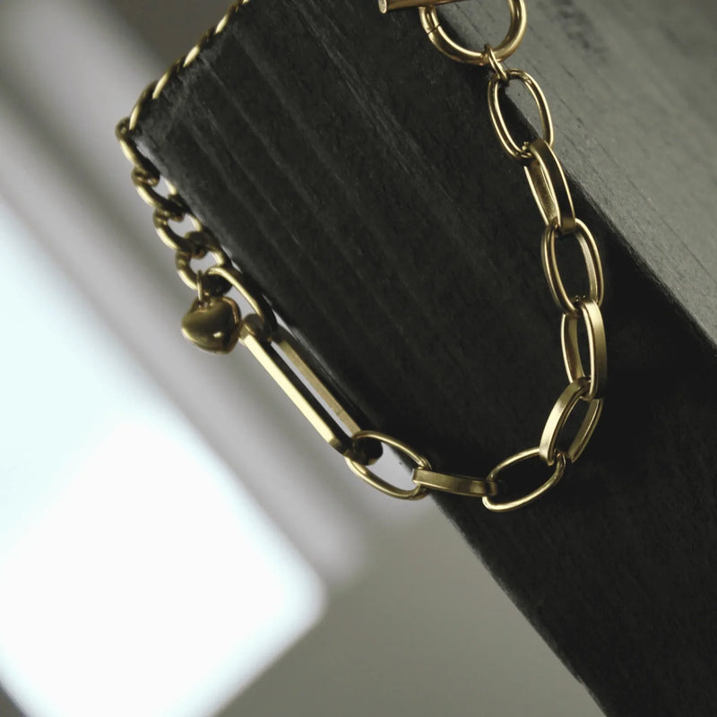 DNSK-Courage-T-Bar-Heart-Bracelet-7W2407012