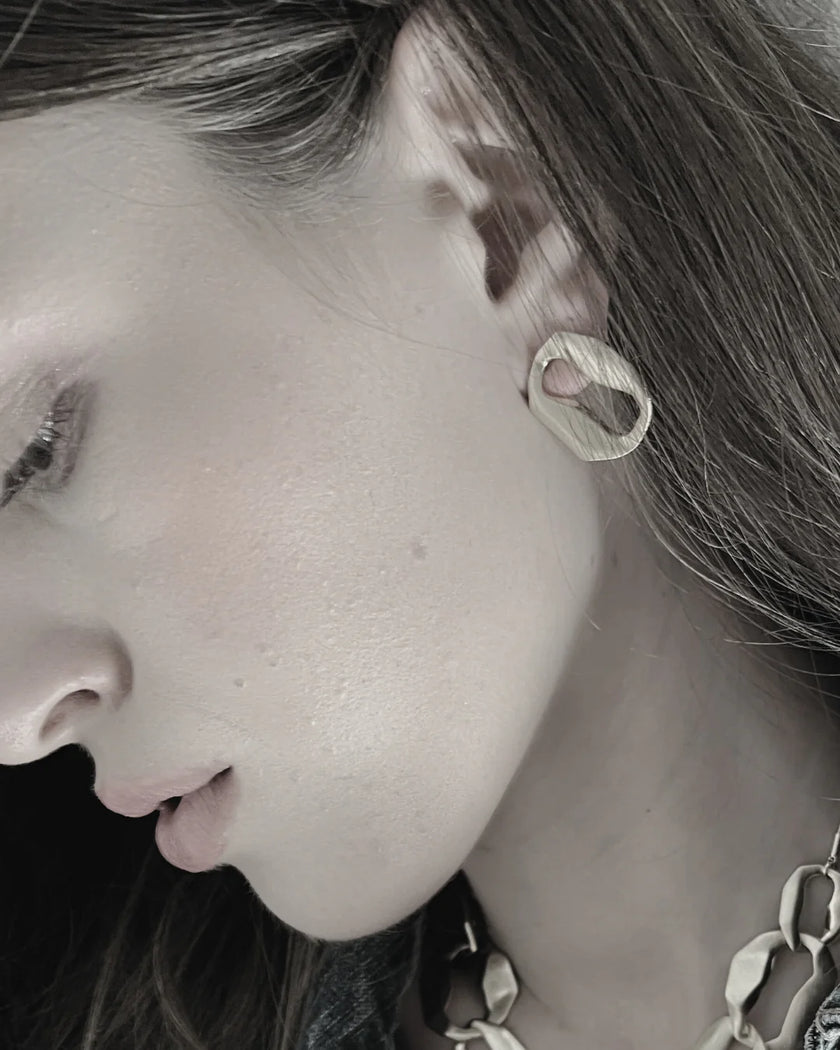 DNSK -Elysian- Link -Fluid- Post -Earring -Silver -3C2601045-1