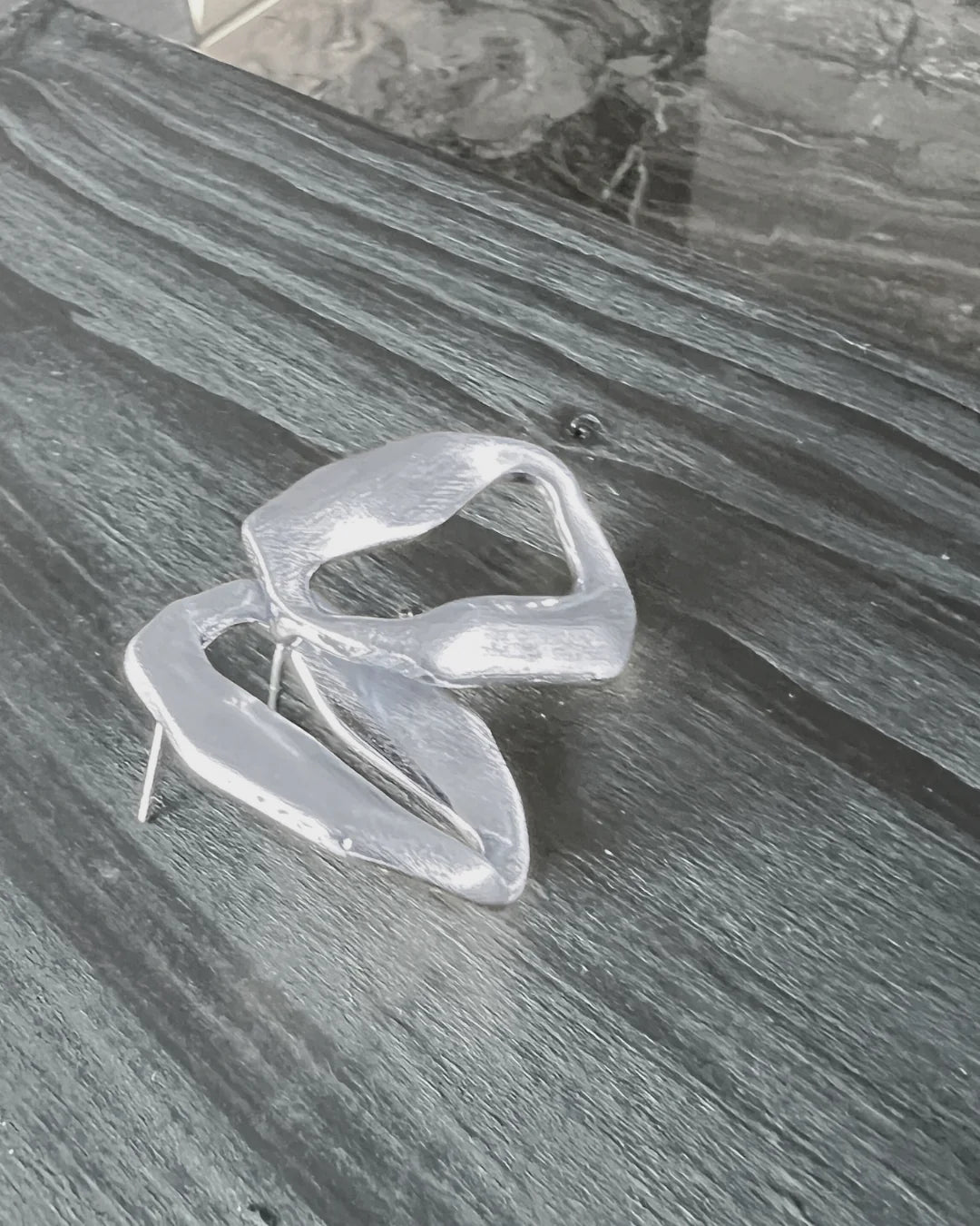 DNSK -Elysian- Link -Fluid- Post -Earring -Silver -3C2601045-1