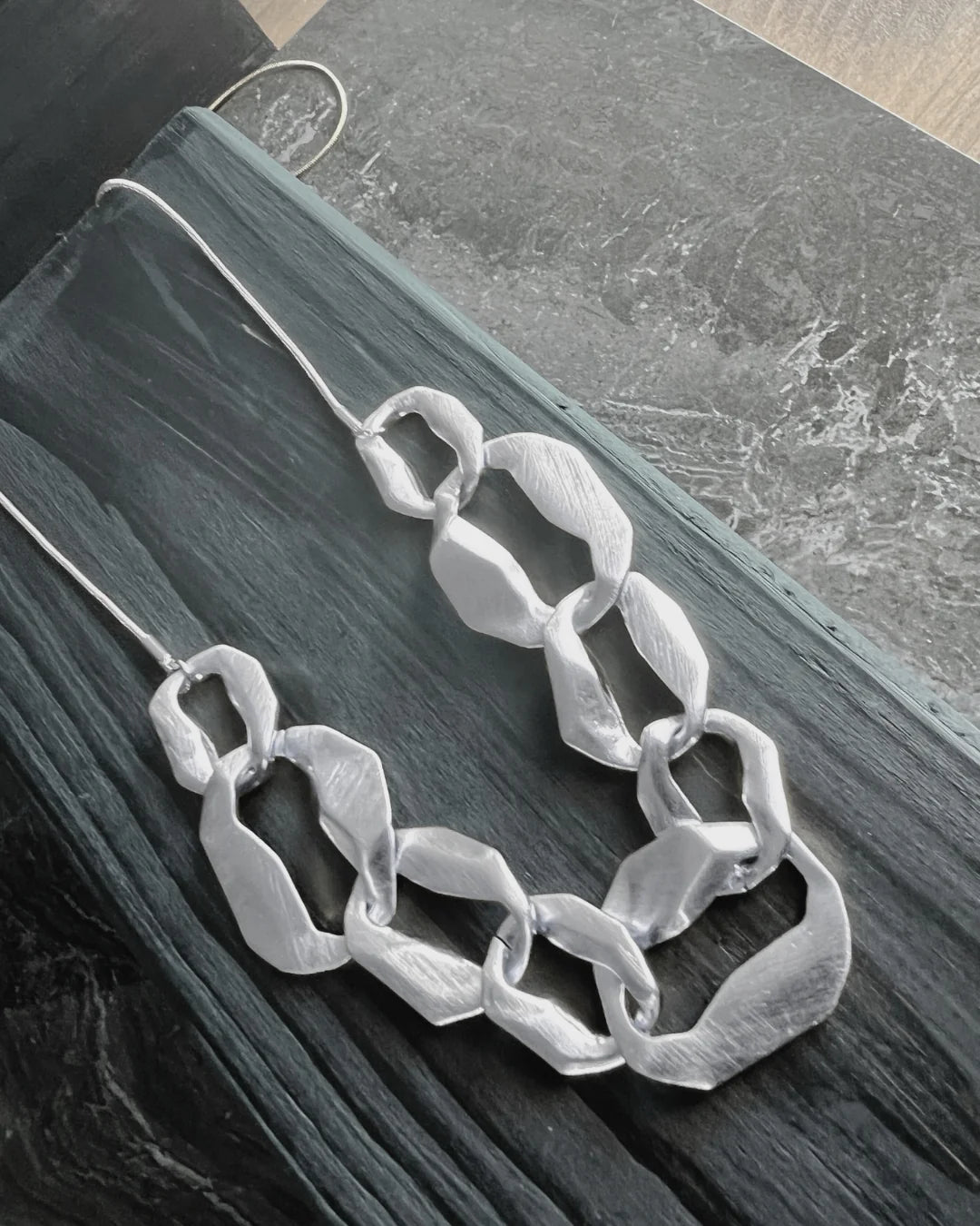 DNSK - Elysian -Short -Link -Fluid -Necklace -Silver -9C2601041-1