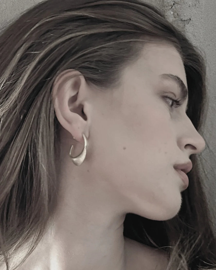 DNSK -Tara -Coil -Hoop -Earring-Gold- 3C2601012-1
