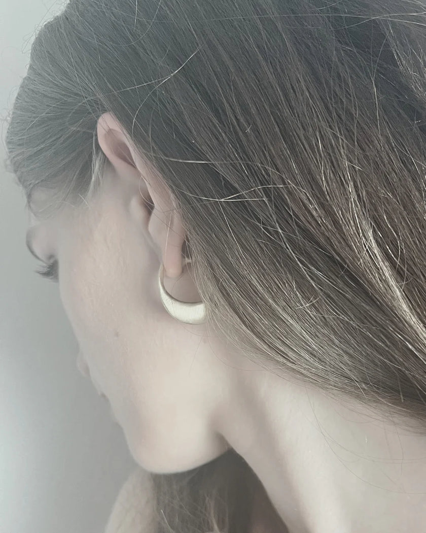 DNSK -Tara -Coil -Hoop -Earring-Gold- 3C2601012-1