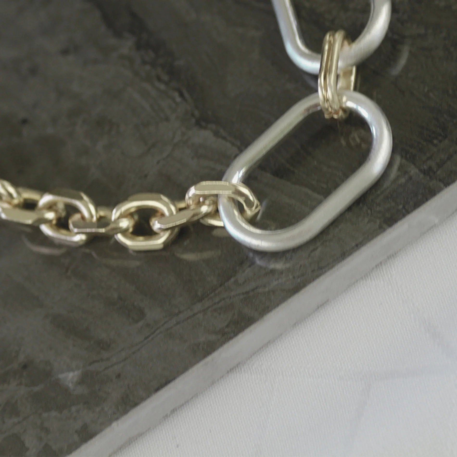 DNSK - Tula- Short- Two- Tone- Asymmetrical- Oval- Ring- Necklace- Silver- 9C2507031-0