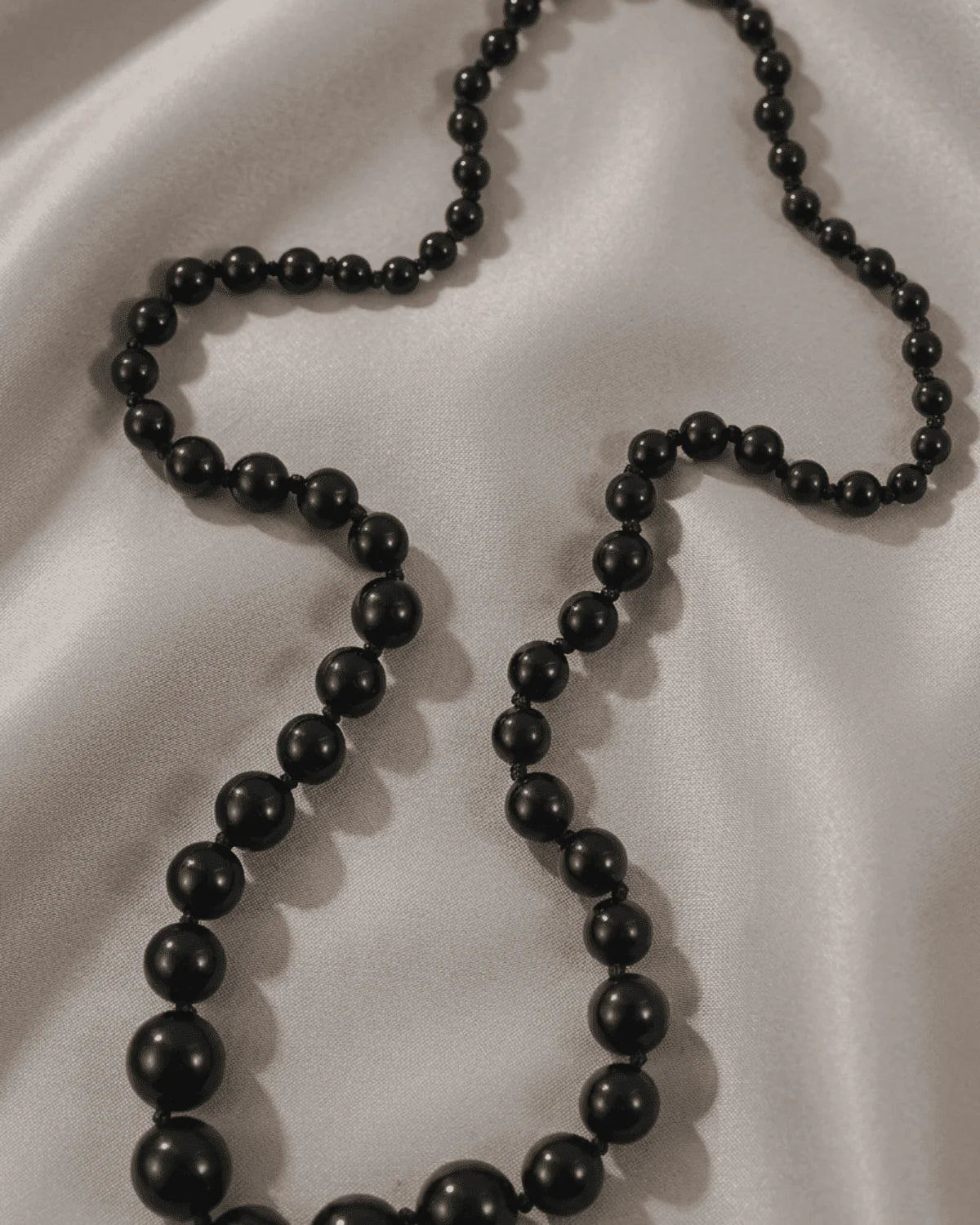 DNSK - Lisa Long Resin Necklace in Black 9W2605006