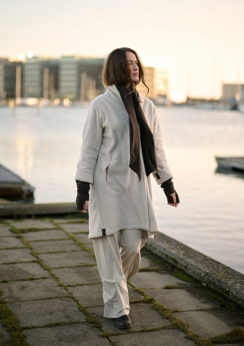 Henriette-Steffensen-HSCPH-6022-Womens-Fleece-AW25-WRIST-WARMER-CHOKOLATE-844-Extra2