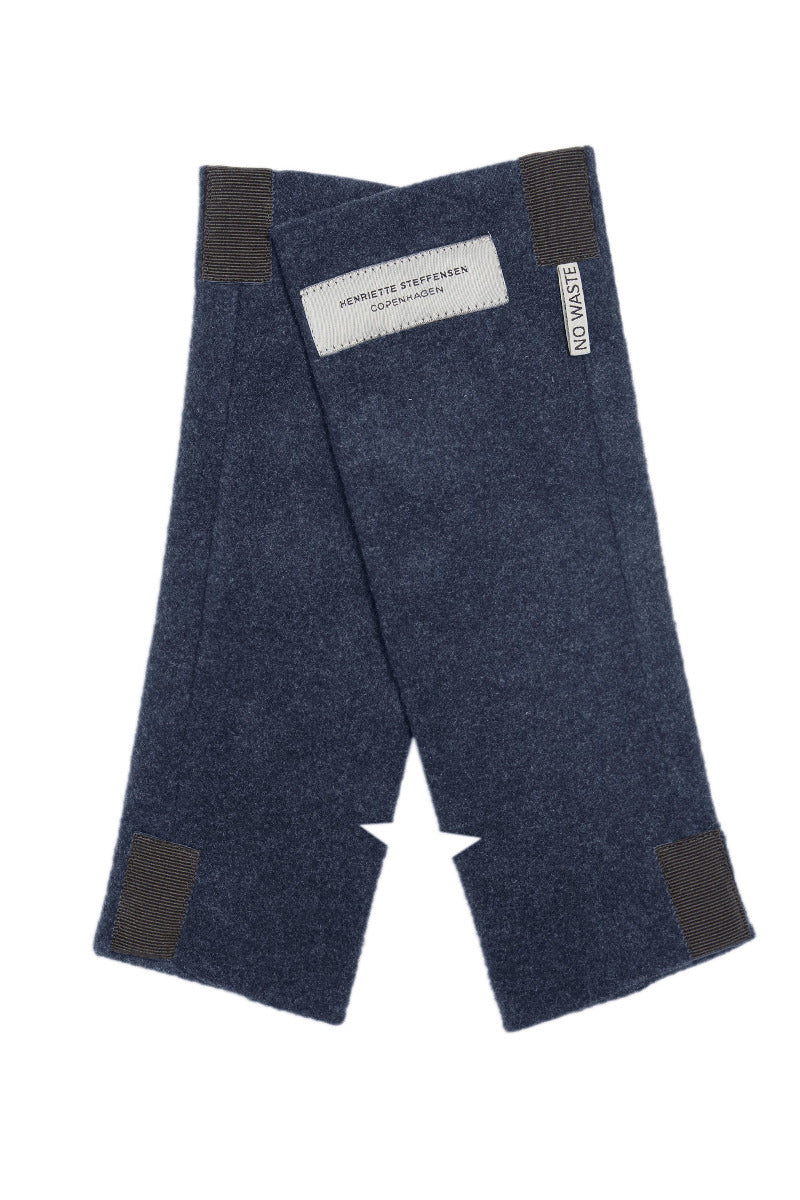 Henriette-Steffensen-HSCPH-6022-Womens-Fleece-AW25-WRIST-WARMER-EVENING-BLUE690