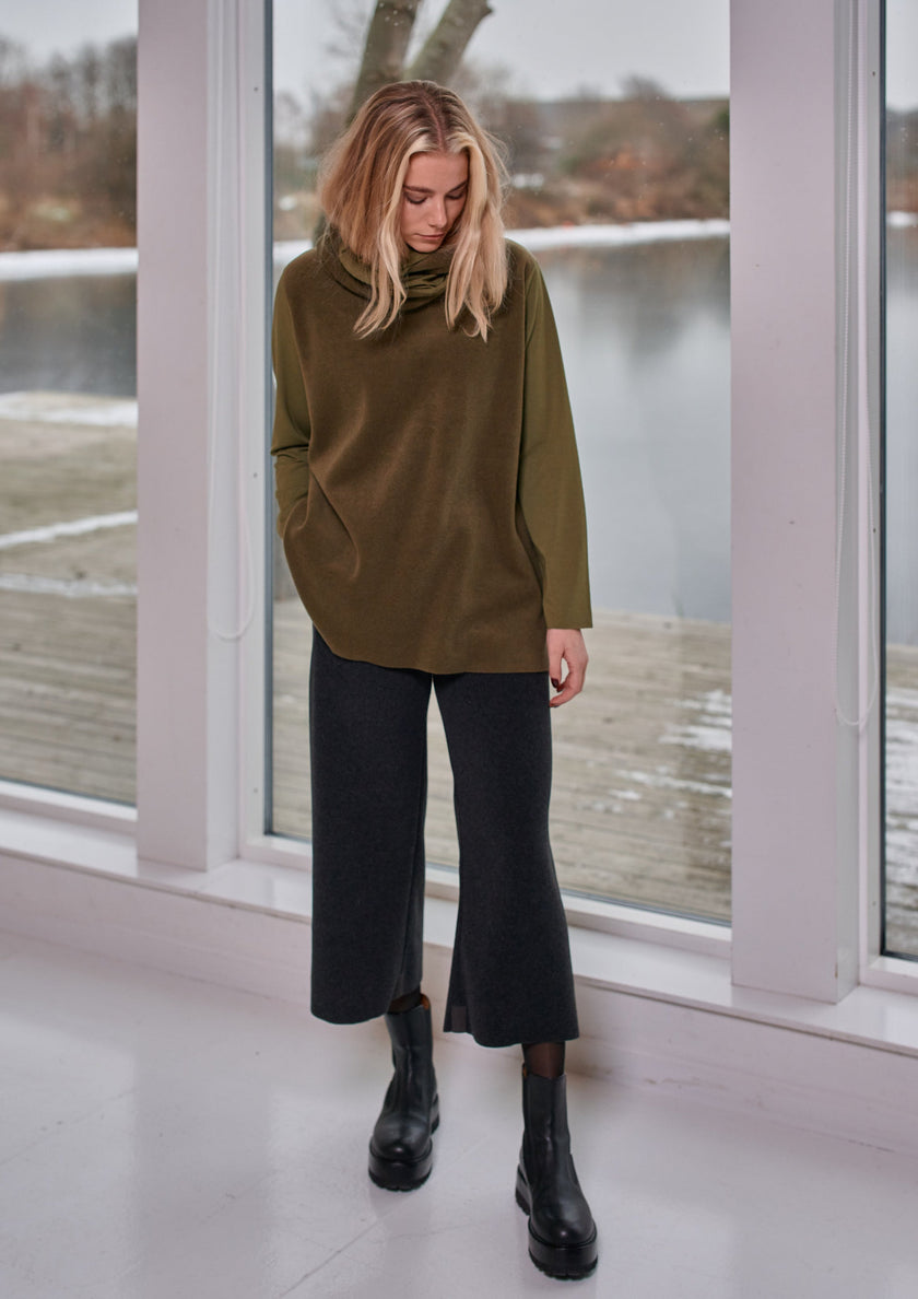 Henriette-Steffensen-AW25-HSCPH-Womens-Fleece-Trousers-2115-SOFTBLACK914-