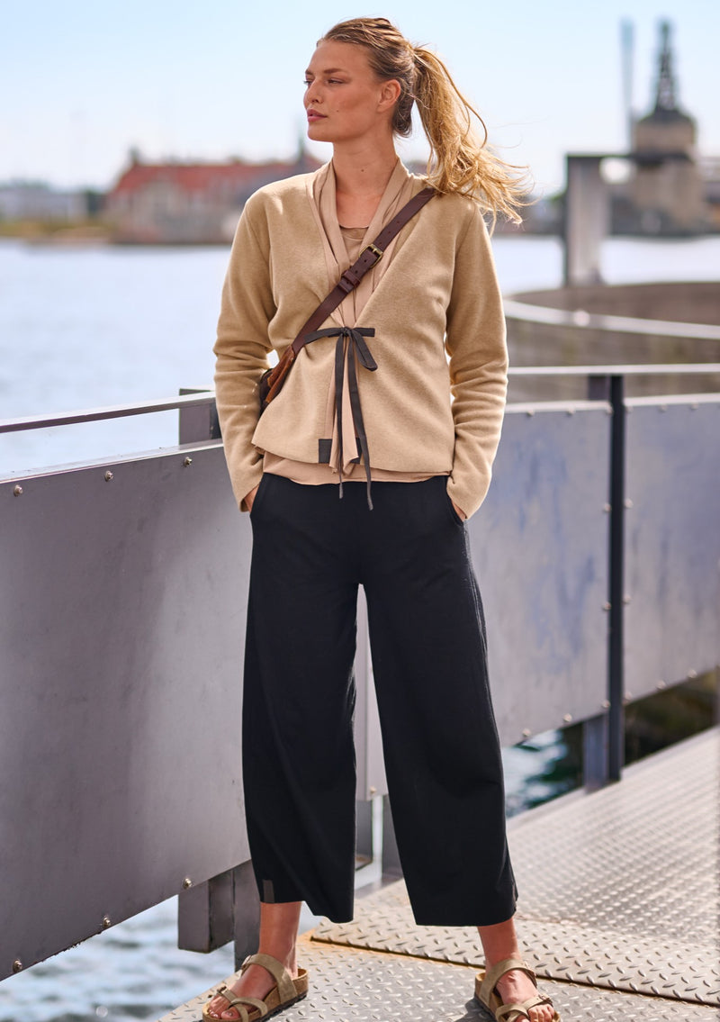 Henriette-Steffensen-Jersey-Flare-Pant-99015-BLACK900-Extra2