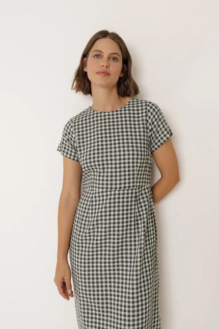 Indi+and-Cold-SS26-womens-gingham-dress-VV26AD149-1