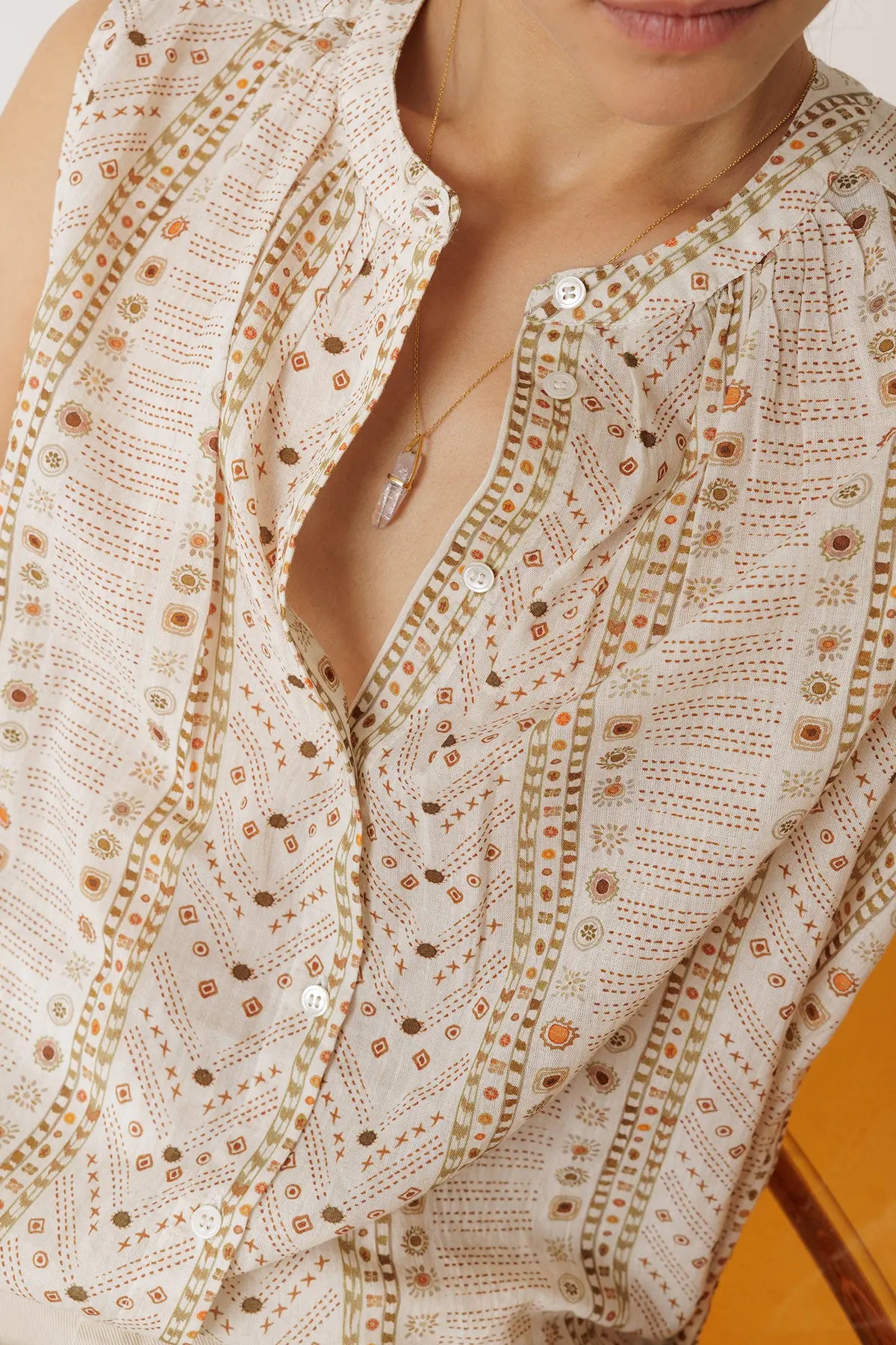 Indi_and-Cold-SS26-womens-top-VV26KI134-1