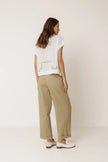 Indi_and-Cold-SS26-womens-trousers-khaki-VV26MI270