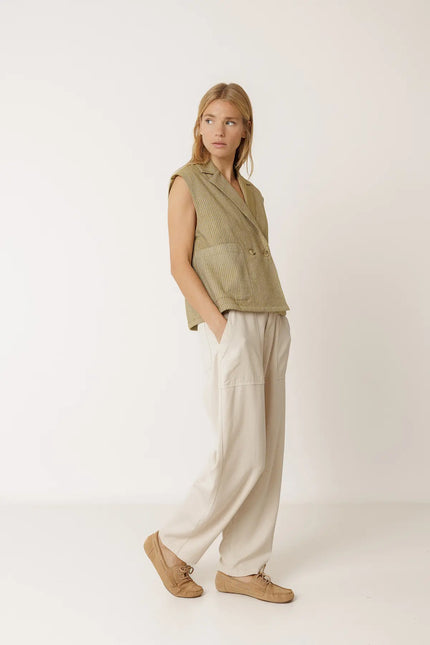 Indi_and-Cold-SS26-womens-vest-khaki-VV26MI271-1