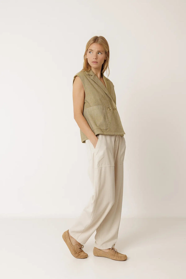 Indi_and-Cold-SS26-womens-vest-khaki-VV26MI271-1