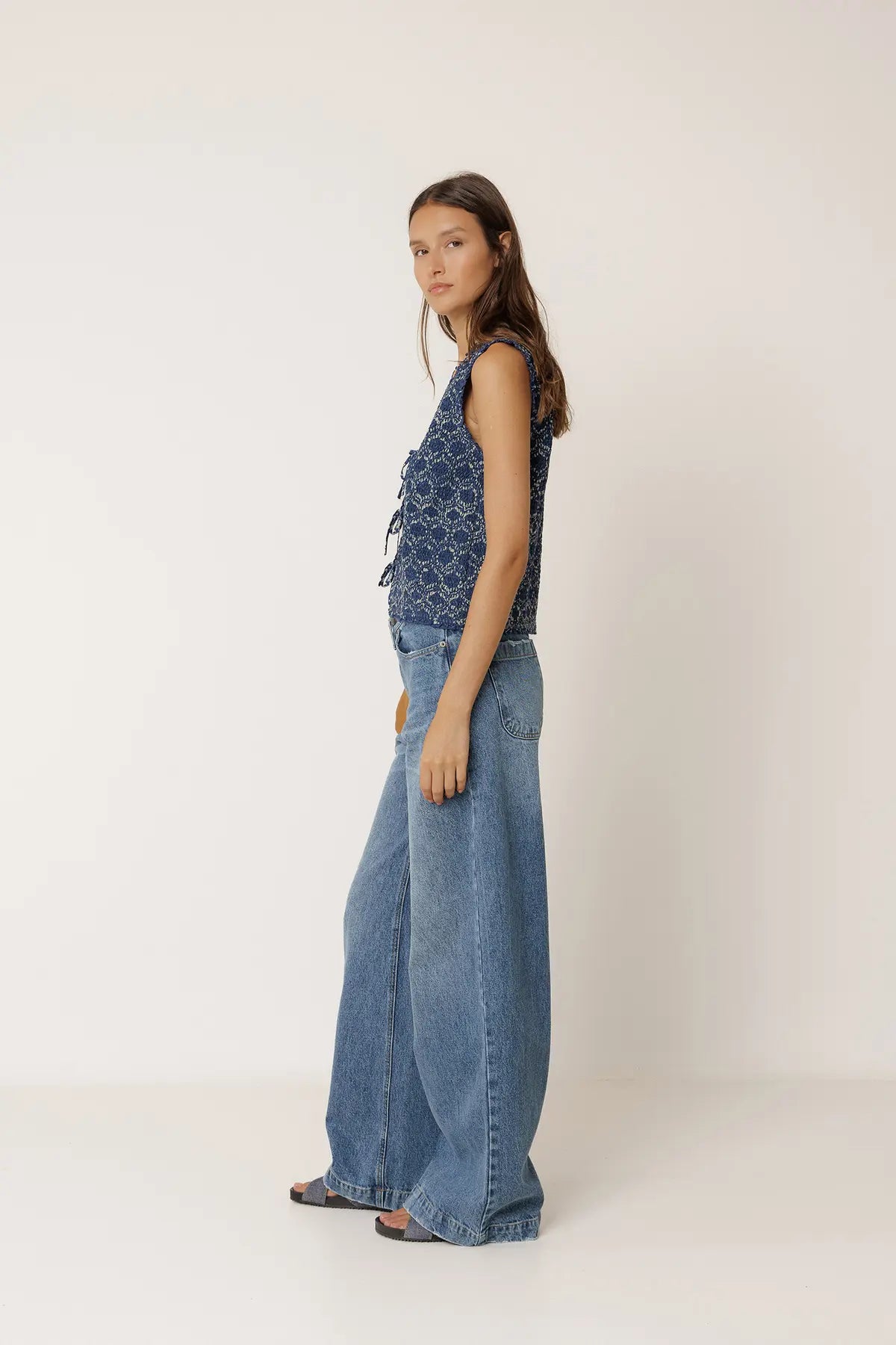 Indi+and-Cold-SS26-womens-vest-top-VV26MC110-1