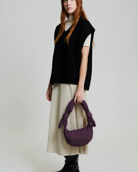 Lefrik-Sustainable-Bags-Biwa-Micro---Plum---Model