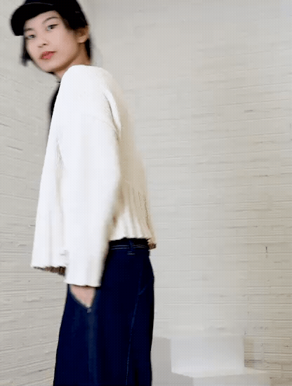 Lurdes-Bergada-SS26-Women_s-Boxy-V--Neck-Cotton-Knit-Bone-U26802-