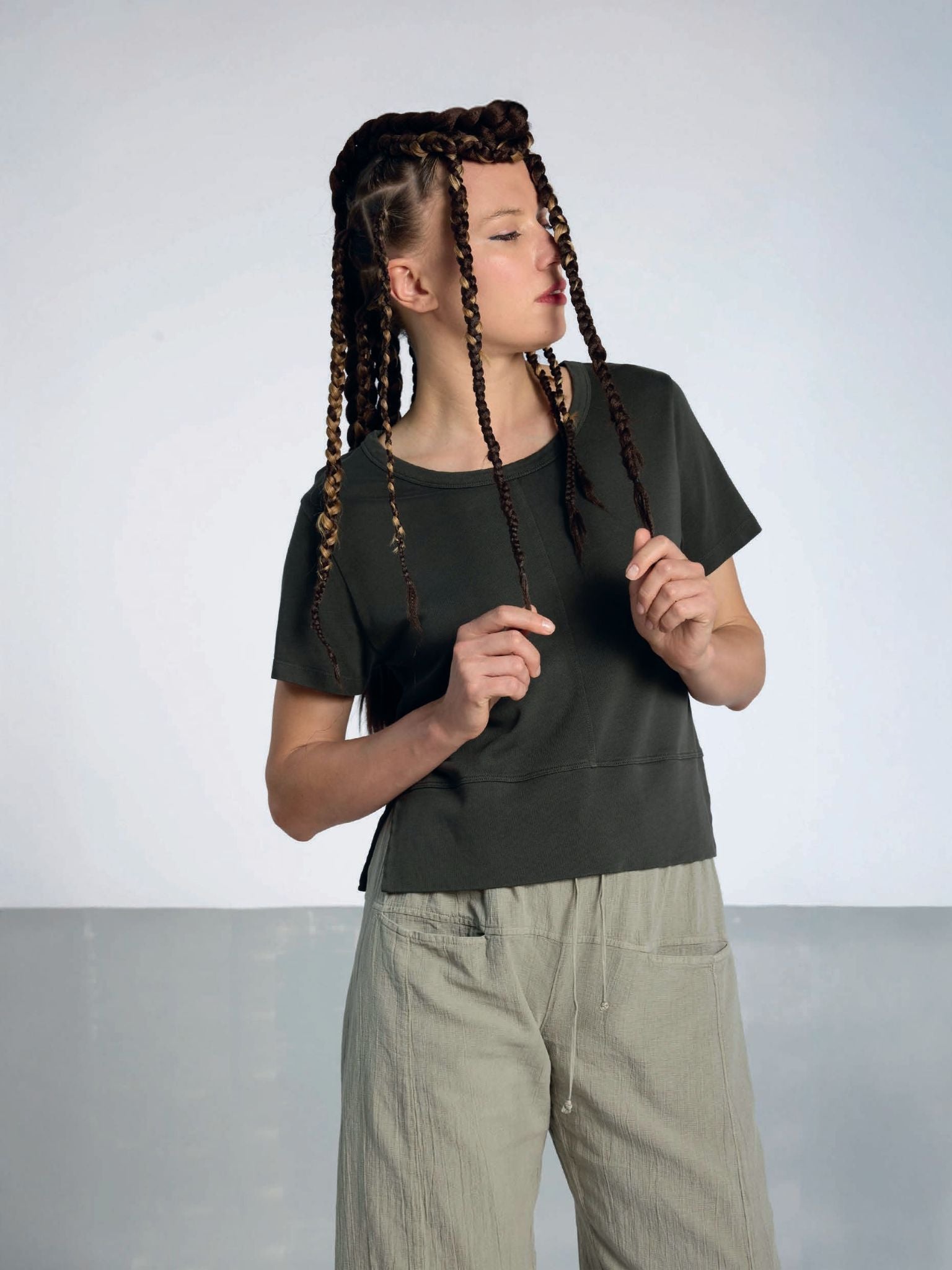 Lurdes- Bergada -SS26- Women's- Textured -Cotton -Barrell -Pant- Sand- U26 340-Kings-Road-Fashions