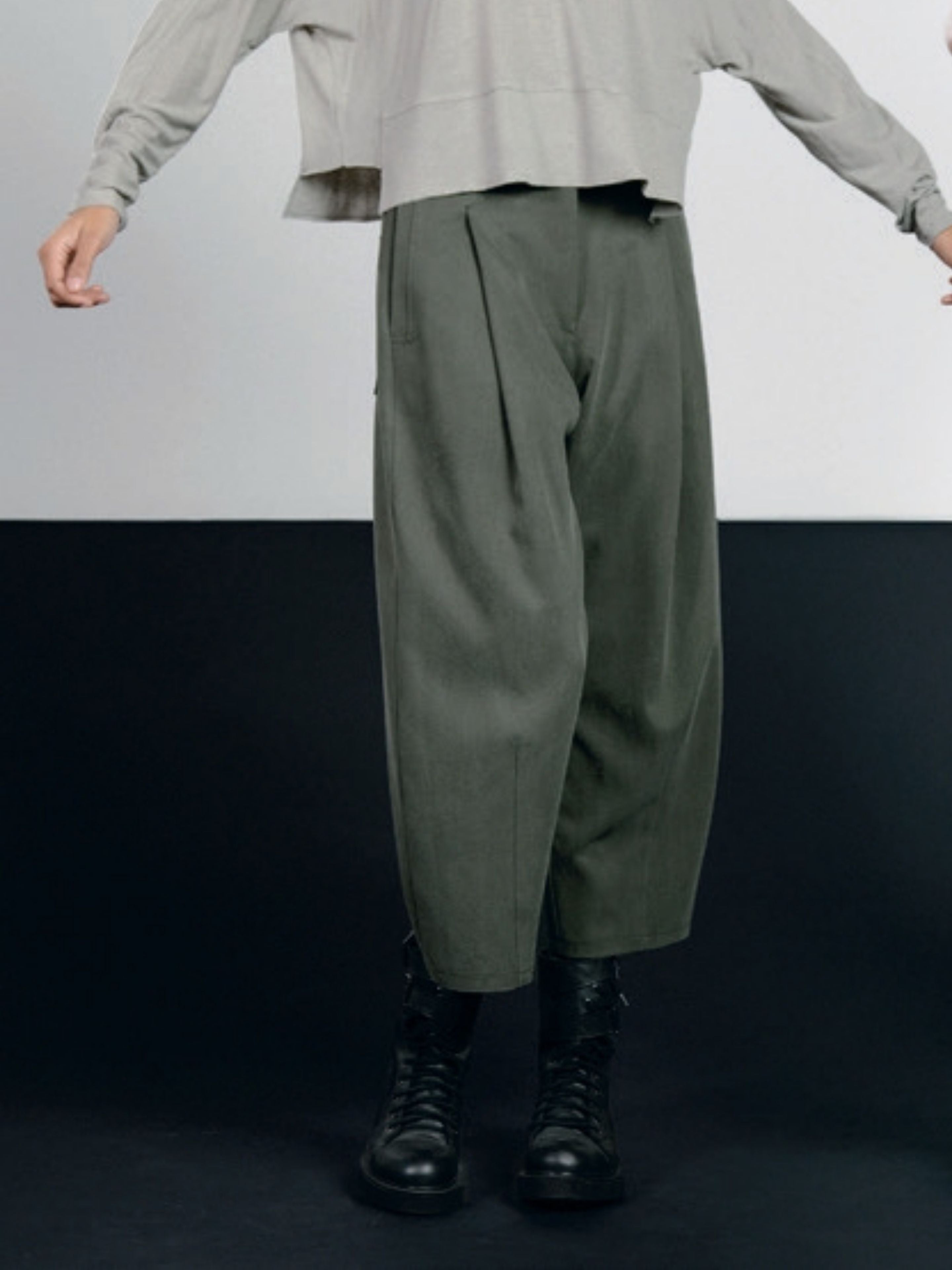 Lurdes-Bergada-AW25-Women_s-Moss-Trousers-M25-050-1