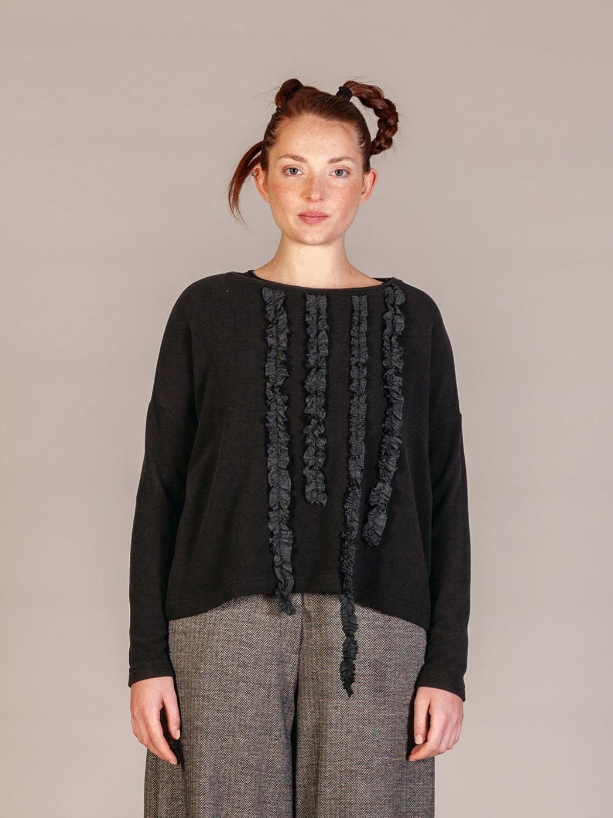 Mama B AW26 - Women's ISOBEL Fleece Jumper in Nero, Kings Road Fashions, Leighton Buzzard, UK