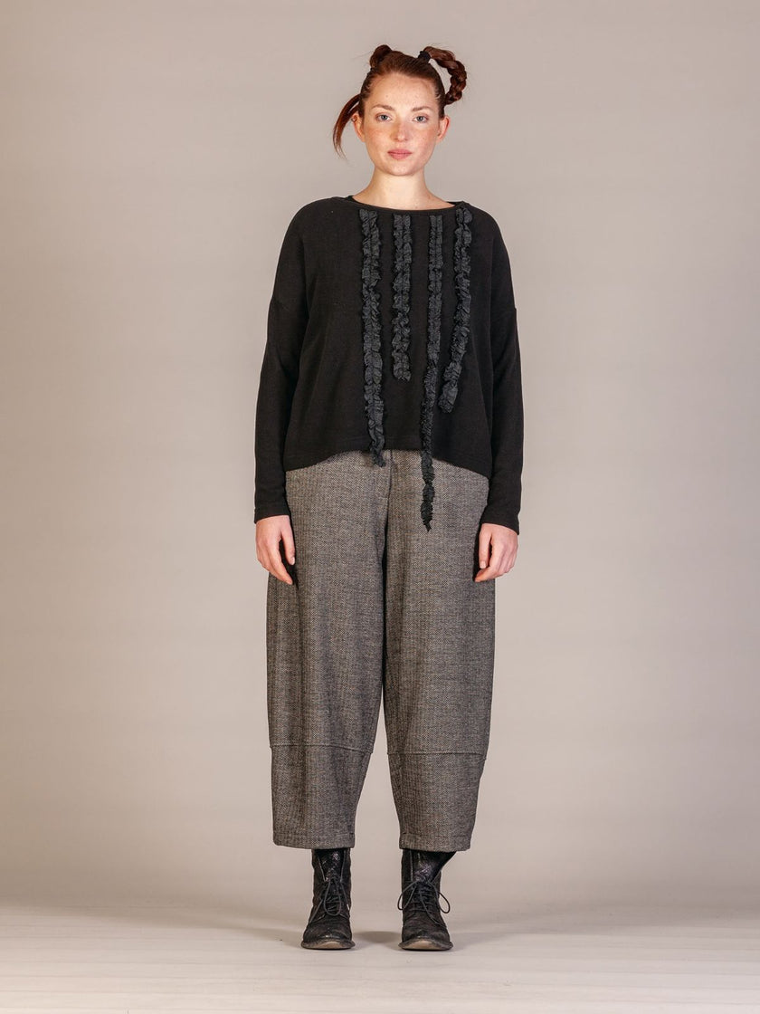 Mama B AW26 - Women's ISOBEL Fleece Jumper in Nero, Kings Road Fashions, Leighton Buzzard, UK