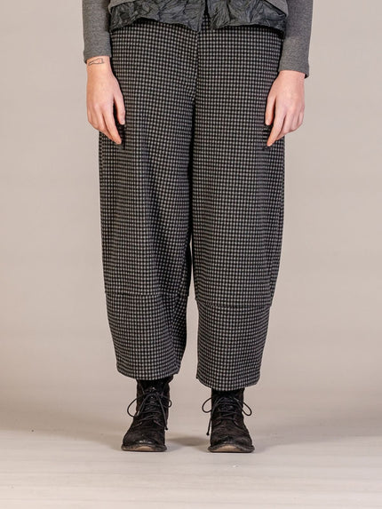 Mama B AW26 - Women's RIMA JQ Trousers in Grigio Small Check, Kings Road Fashions, Leighton Buzzard, UK