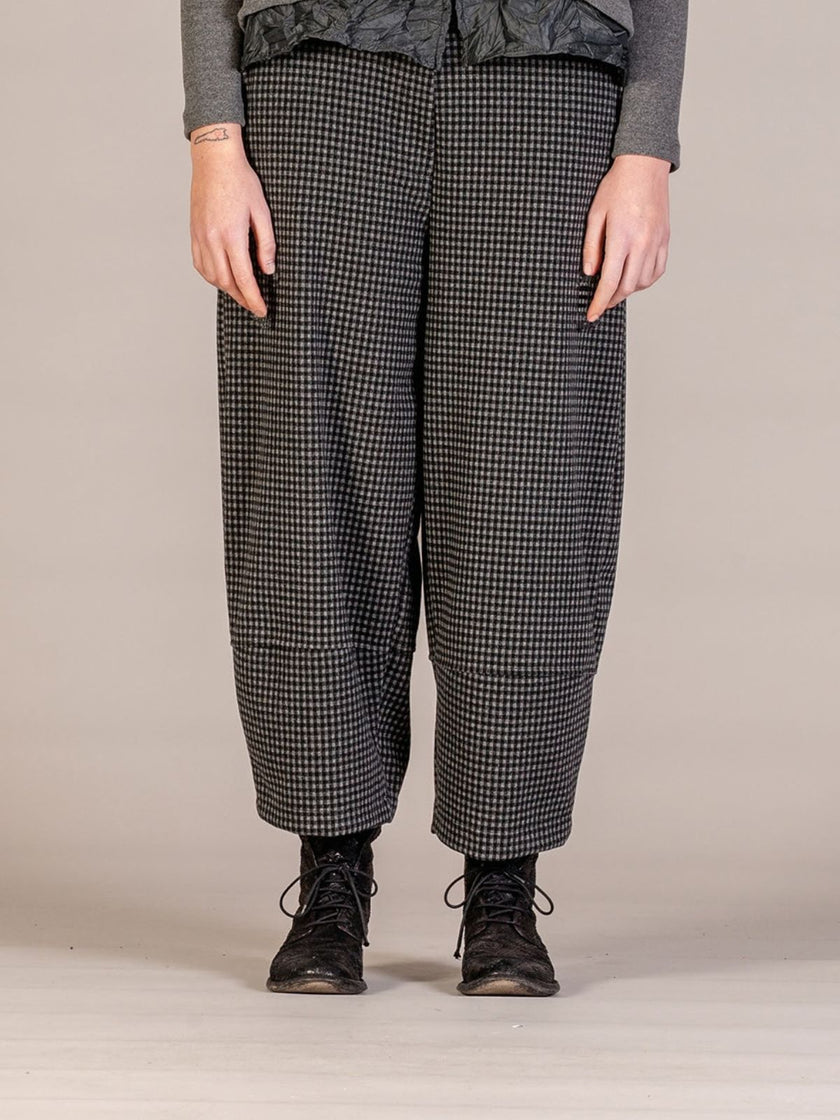 Mama B AW26 - Women's RIMA JQ Trousers in Grigio Small Check, Kings Road Fashions, Leighton Buzzard, UK