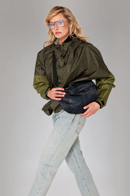 RAINKISS-BACK-TO-BLACK-Crossbody-Bag-