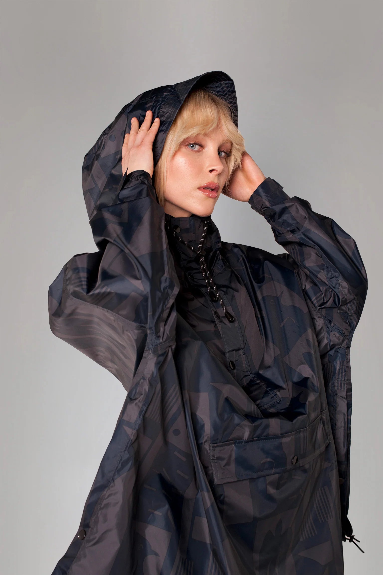 RAINKISS_BACK-TO-BLACK_ANORAK_KINGS-ROAD-FASHIONS