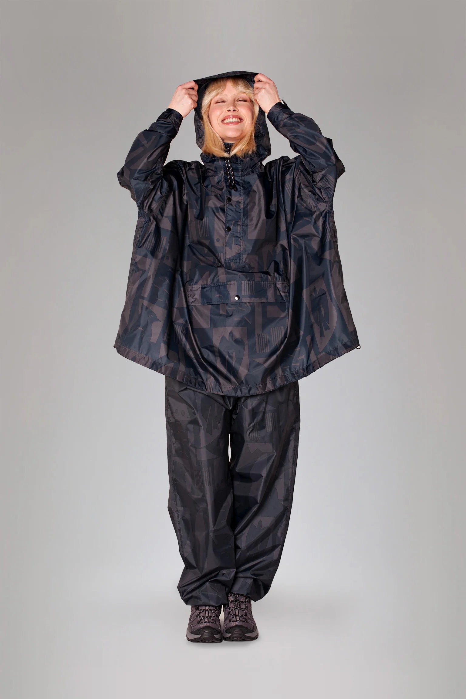 RAINKISS_BACK-TO-BLACK_ANORAK_KINGS-ROAD-FASHIONS