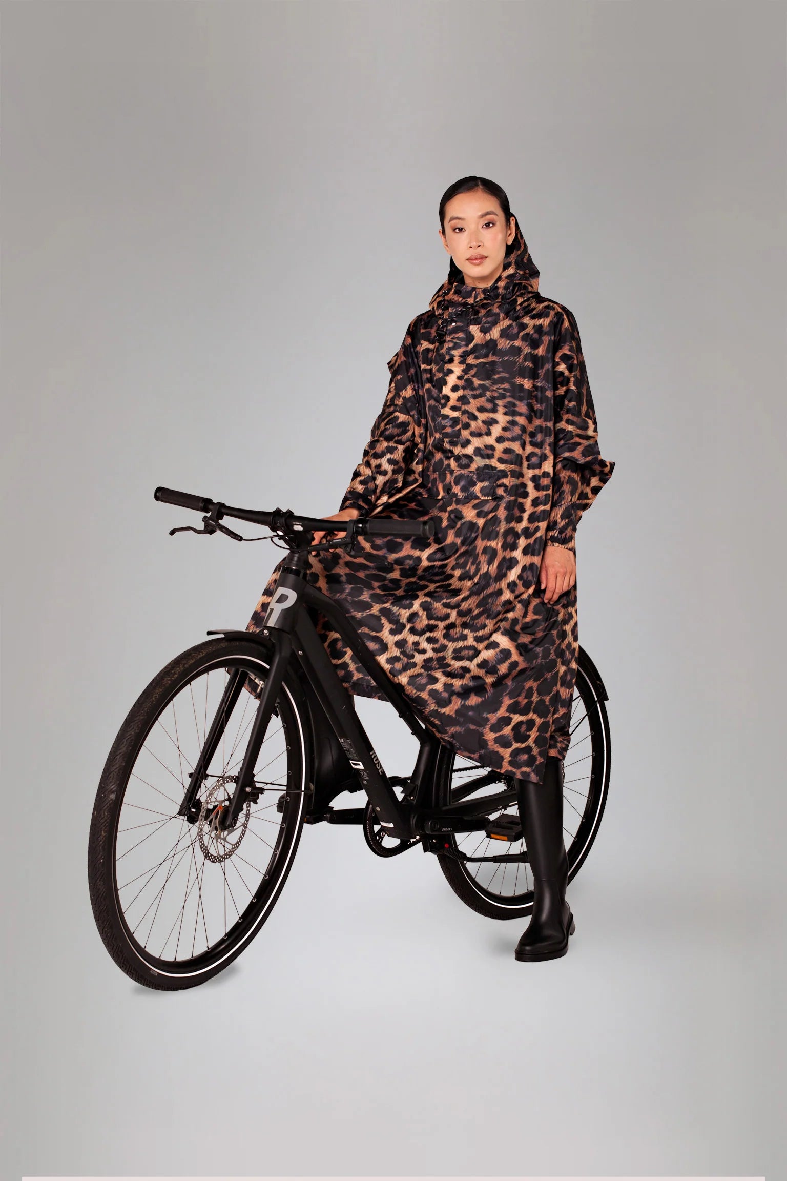 RAINKISS_DARK_LEOPARD_PONCHO_KINGS-ROAD-FASHIONS_