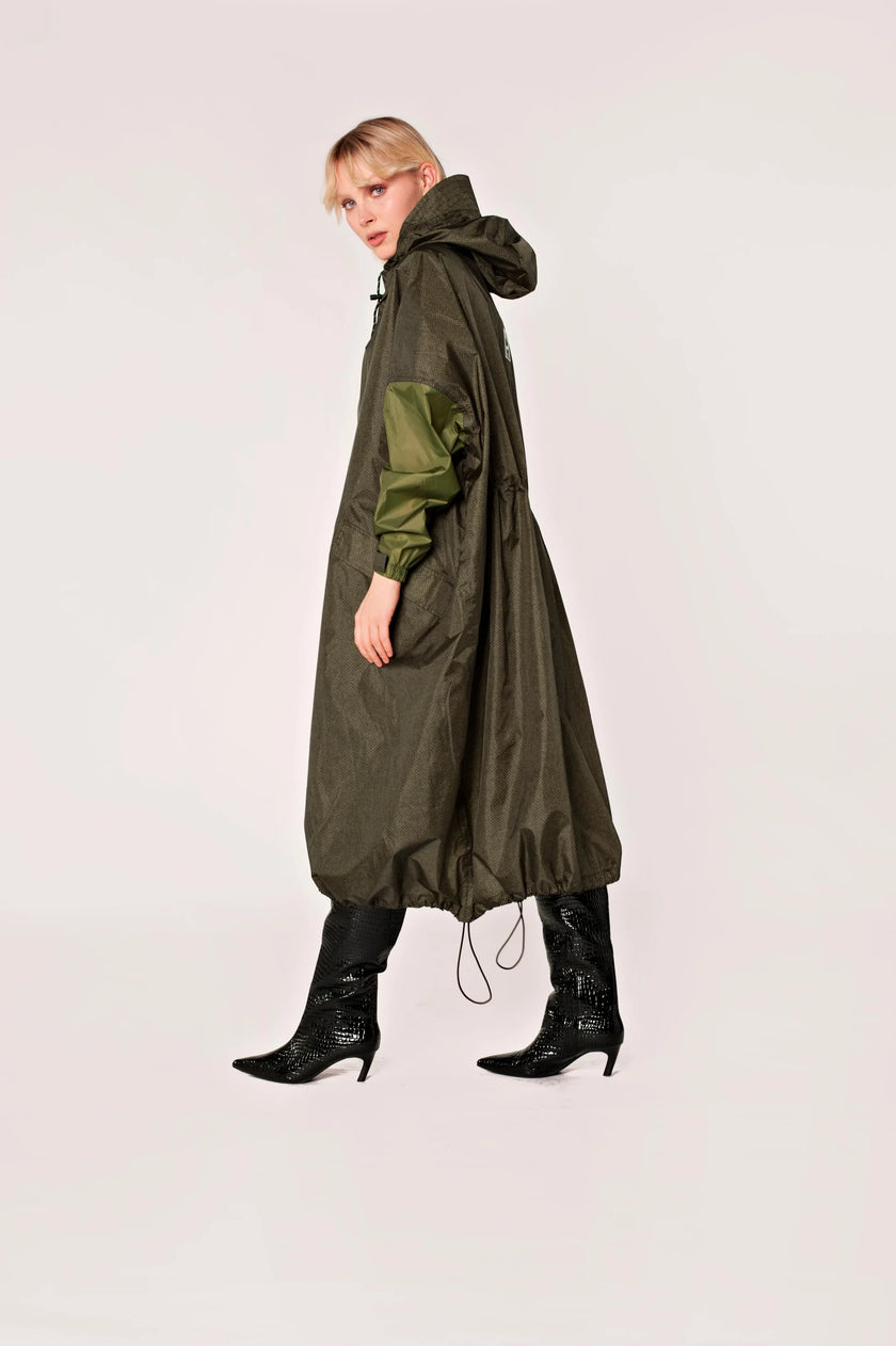 RAINKISS_HERRINGBONE_RAINCOAT_KINGS-ROAD-FASHIONS_