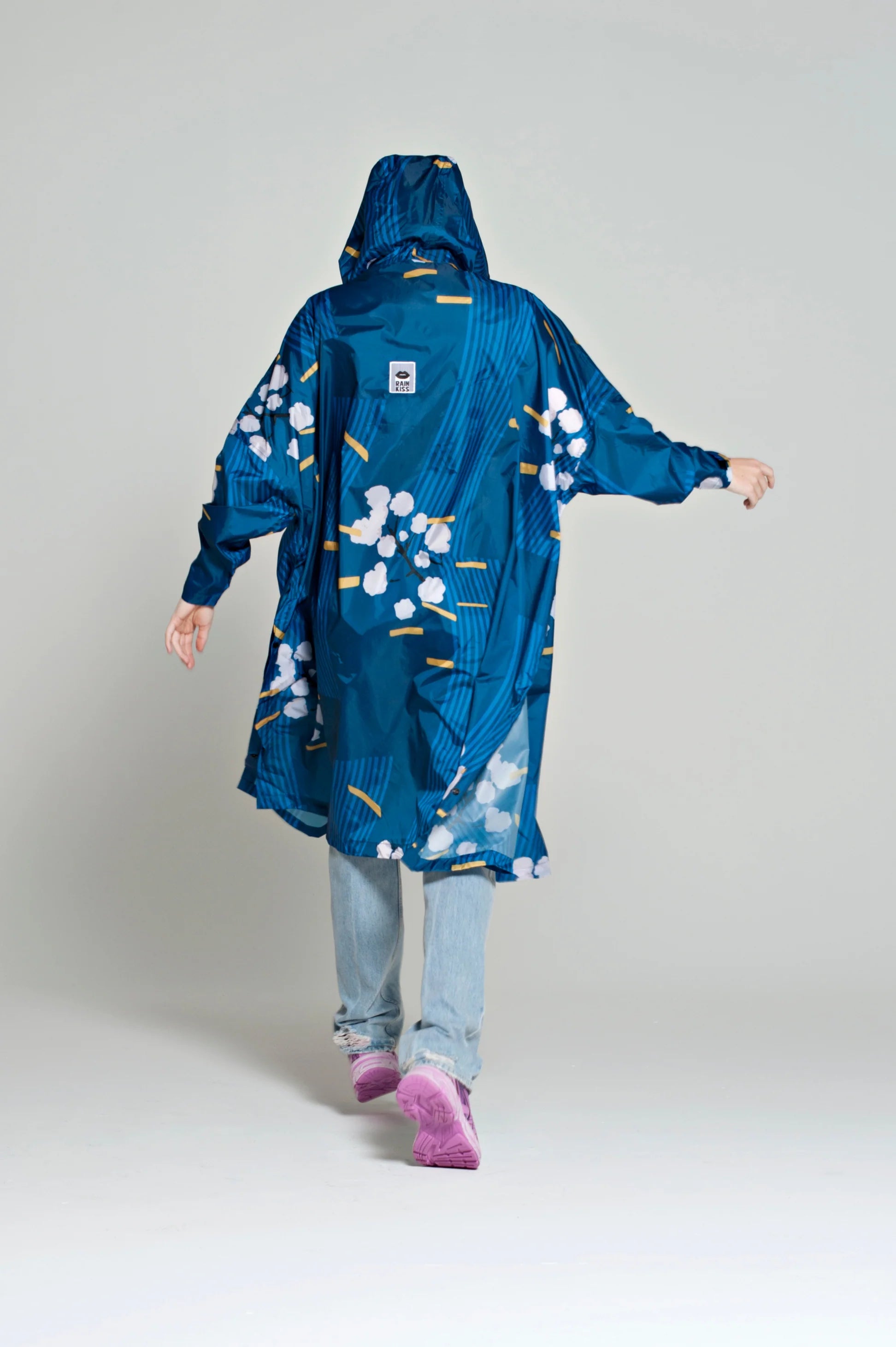 RAINKISS_JAPANESE_BLOSSOM_PONCHO_KINGS-ROAD-FASHIONS