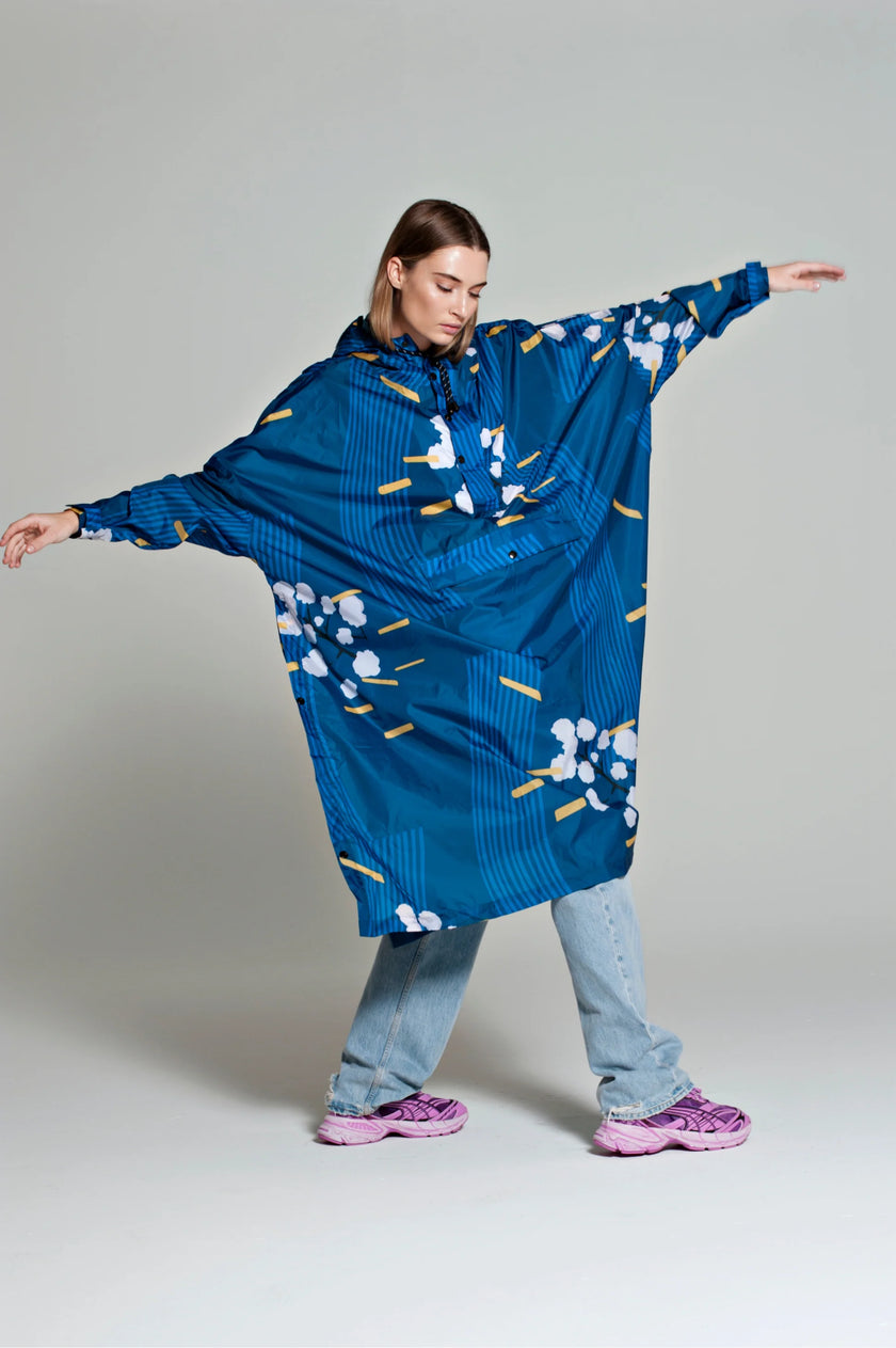 RAINKISS_JAPANESE_BLOSSOM_PONCHO_KINGS-ROAD-FASHIONS