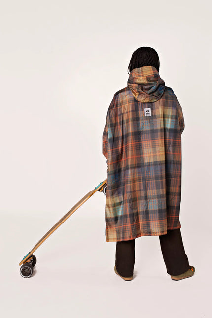 RAINKISS_TARTAN_PONCHO_KINGS-ROAD-FASHIONS_